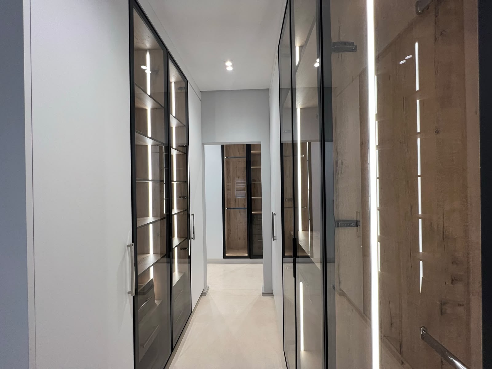 Walk-in Wardrobe